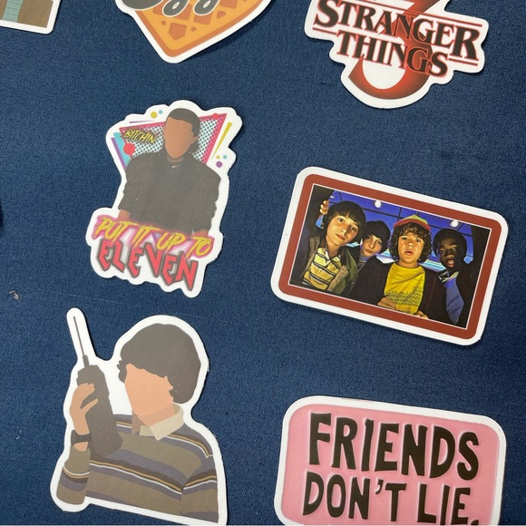 Stranger Things 42 Stickers - Picture 4 of 9